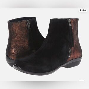 Dansko Otis Women’s Balck Suede Booties Copper Hold Glitter, size 10.5-11